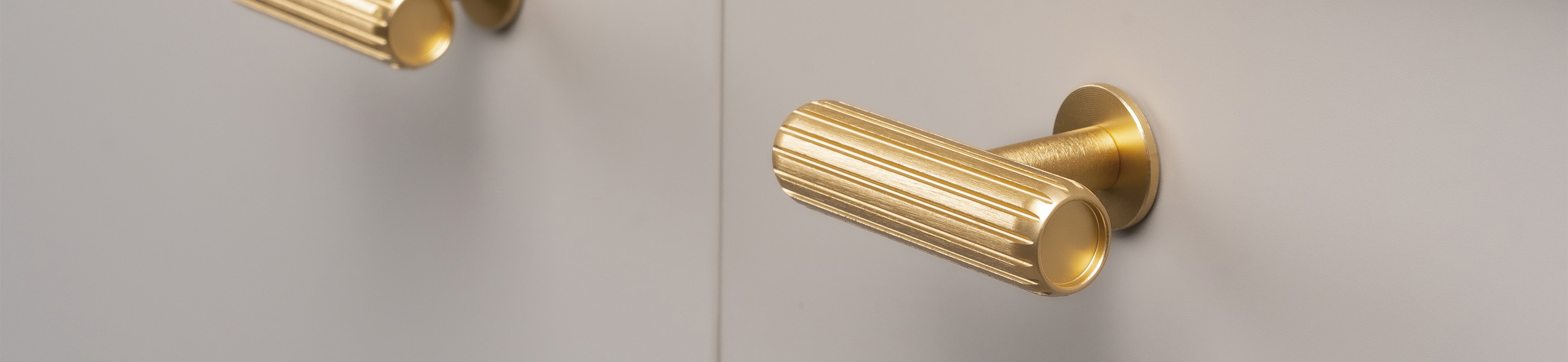 Push-To-Open Handtag - Habit - Beslag Design