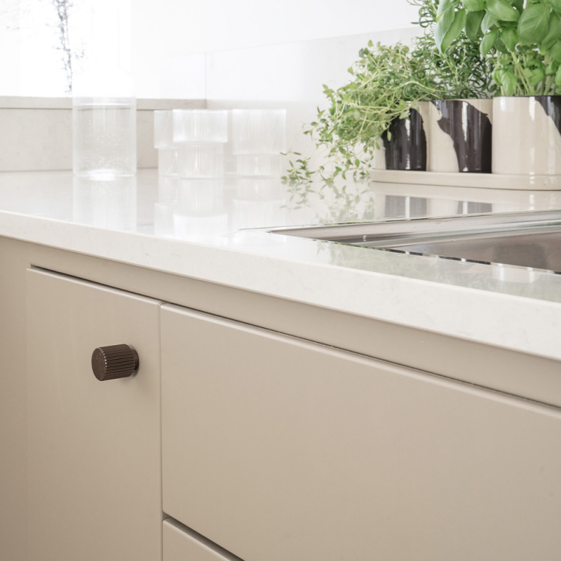 Knott Helix Stripe - Mørk bronse