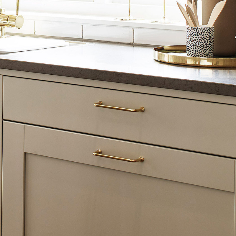 Håndtak 1353 - 128mm - Polert ubeh. messing