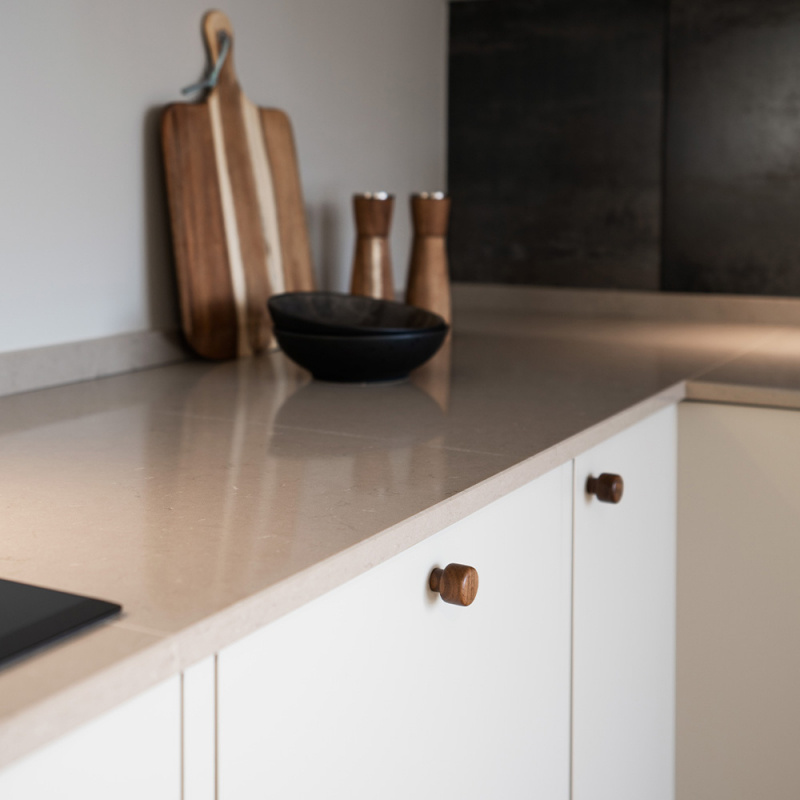 Knott Esther - 28mm - Valnøtt