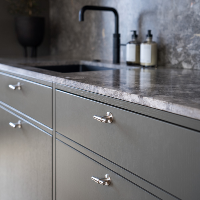 Knott T Uniform - Børstet rustfritt