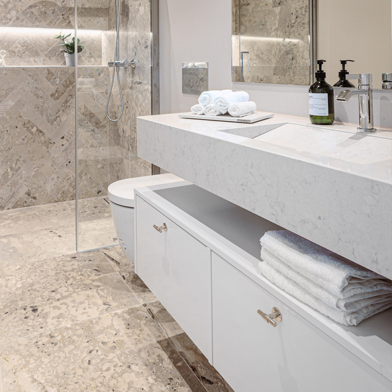 Knott T Uniform - Forniklet