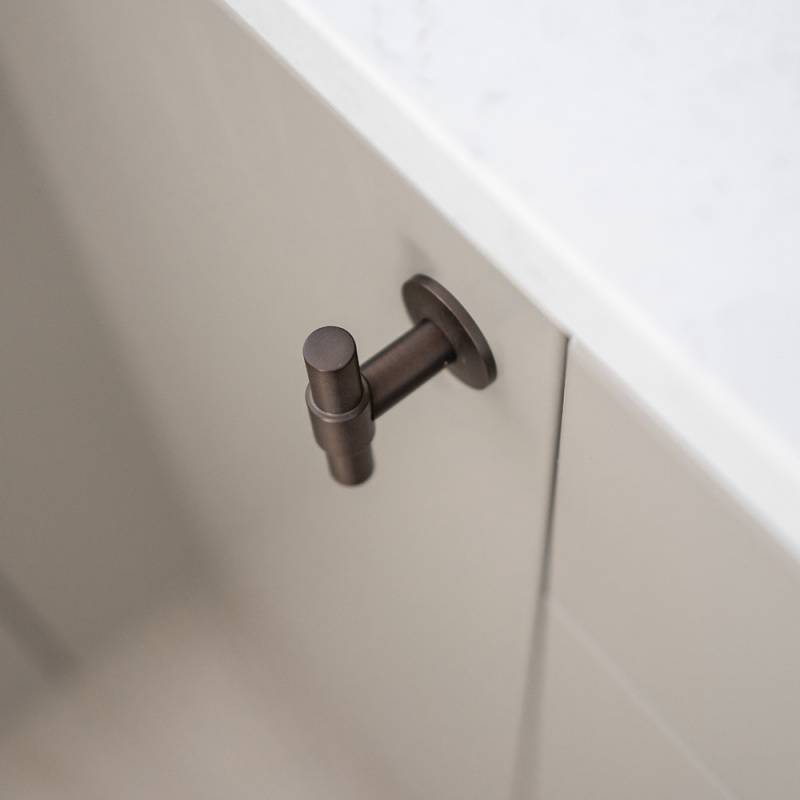 Knott T Uniform - Brunet messing