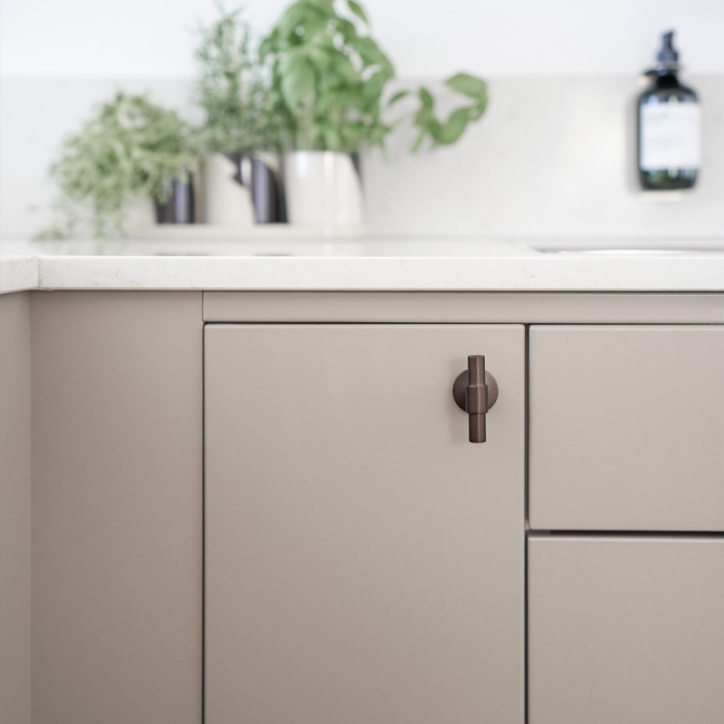 Knott T Uniform - Brunet messing