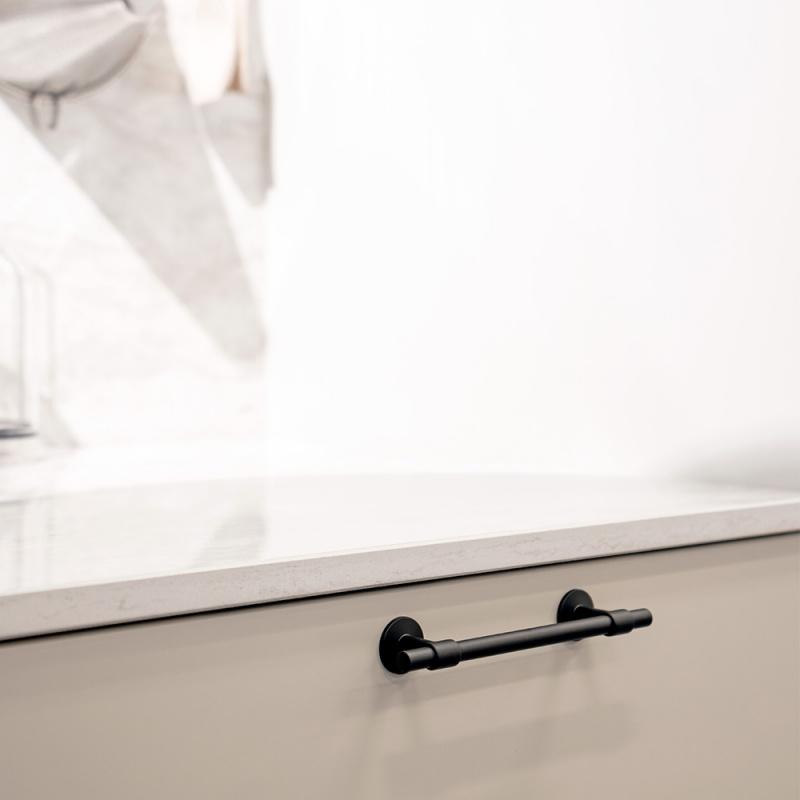 Håndtak Uniform - 128mm - Matt svart