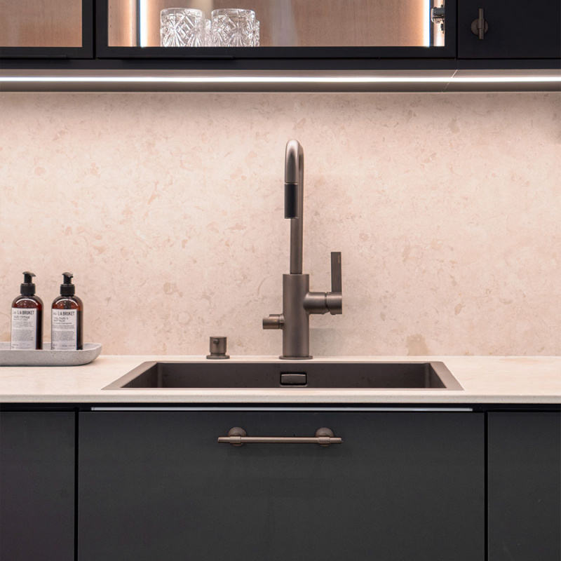 Håndtak Uniform - 128mm - Brunet messing