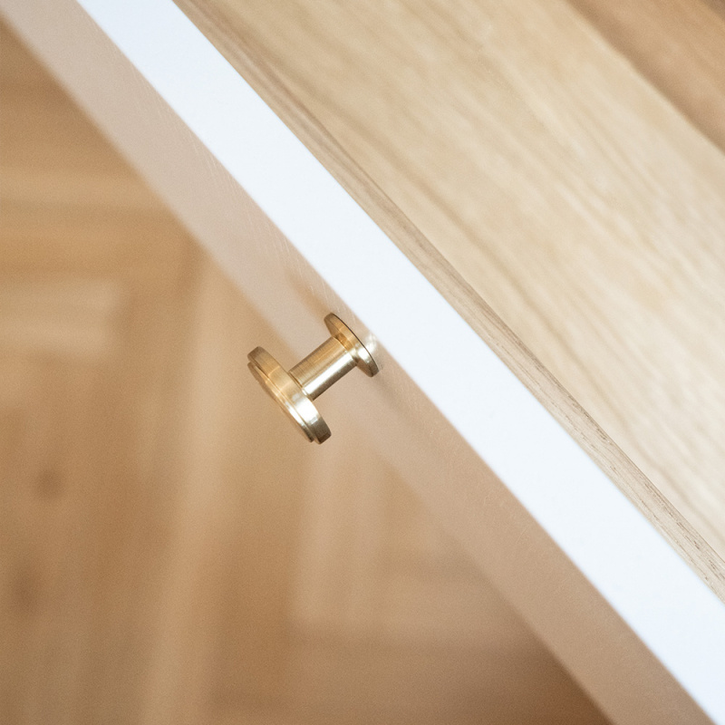 Knott Uno - 30mm - Børstet ubehandlet messing