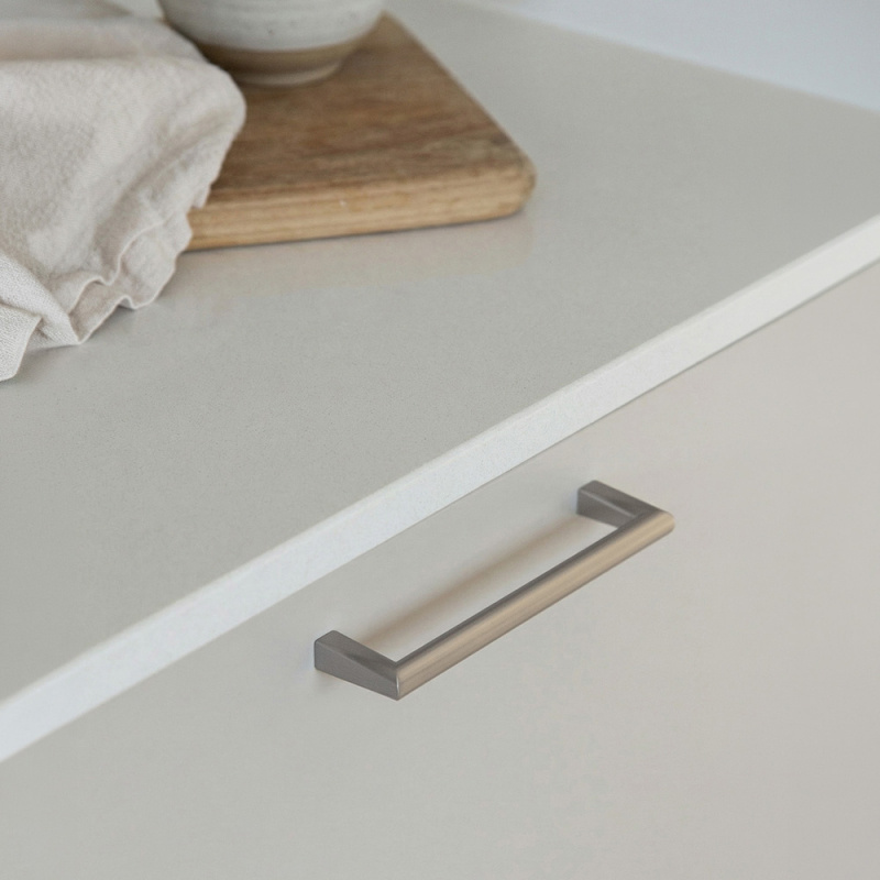 Håndtak Agnes - 128mm - Rustfri look