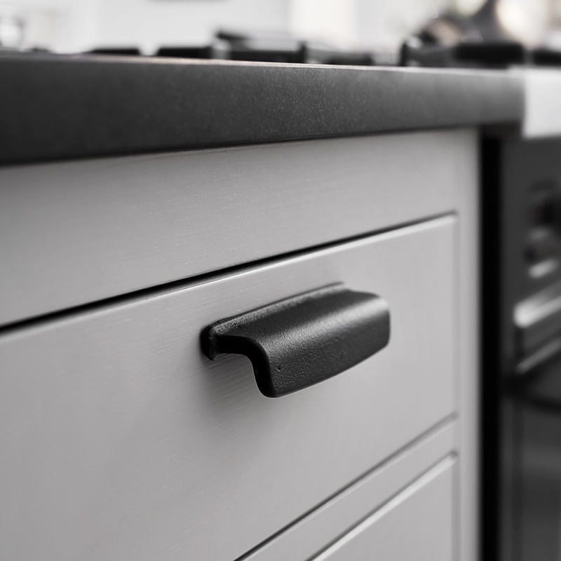 Håndtak Art - 96mm - Støpejern Svart