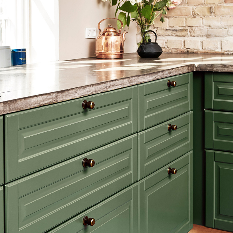 Knott Manor Round - Antikk messing