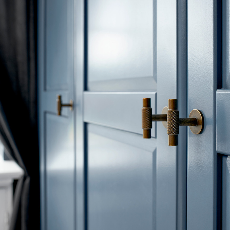 Knott Manor T - Antikk messing