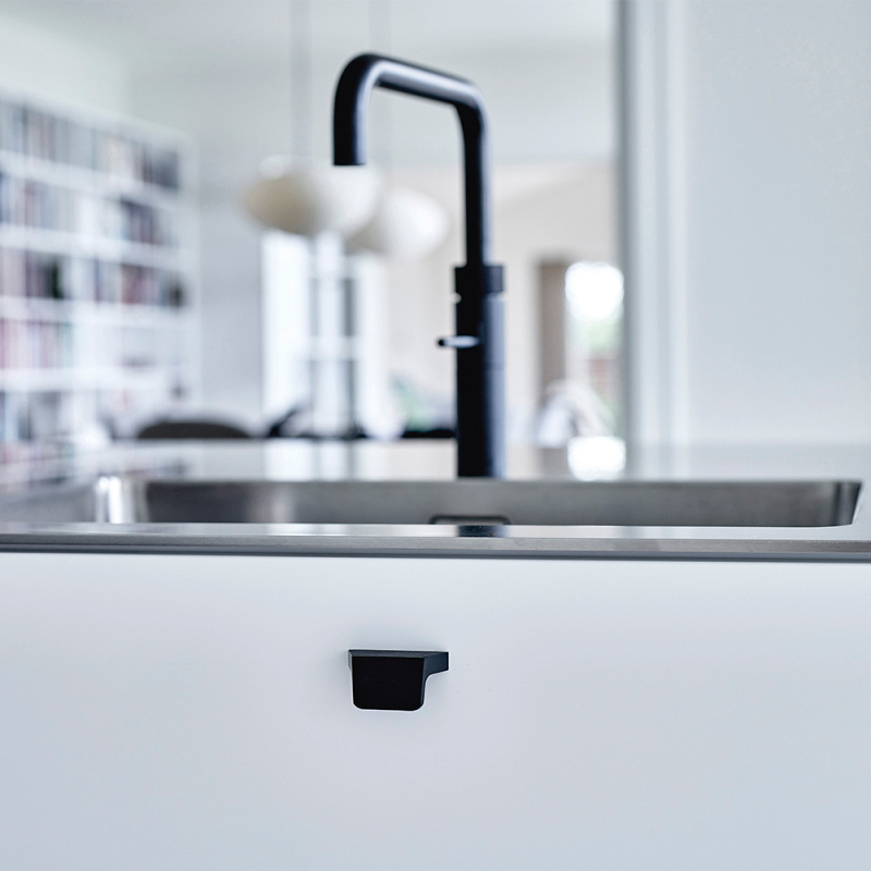 Knott Envelope - Børstet svart