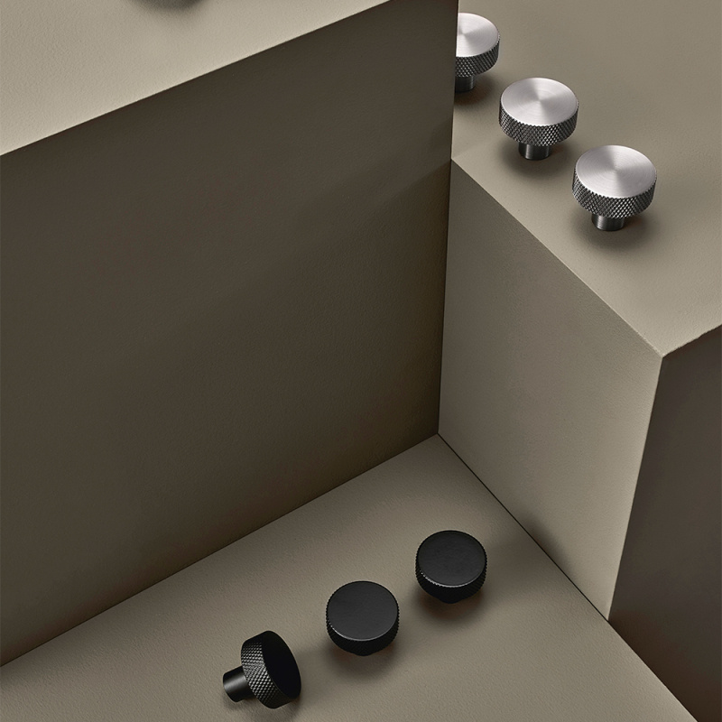 Knott Simon - Matt svart