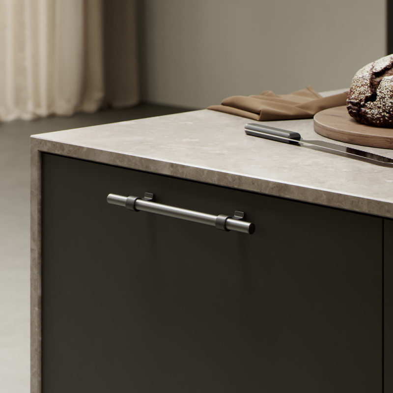 Håndtak Bond - 160mm - Matt sort/gun metal