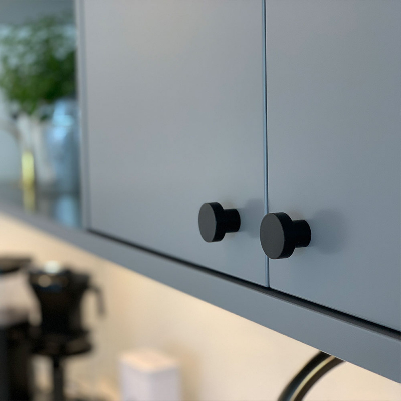  Knott Mood matt sort i et vakkert kjøkken fra Forma Kök