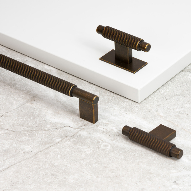 Håndtak Arpa - 192mm - Antikk messing