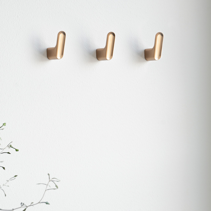 Knagg Luv - Børstet messing