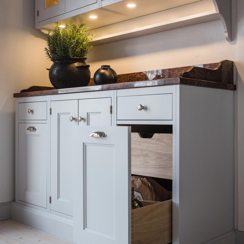 Skålhåndtak Newport i et vakkert kjøkken fra Tibrokök