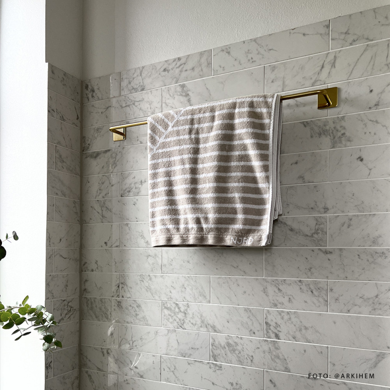 Base 200 - Håndklestang - Messing