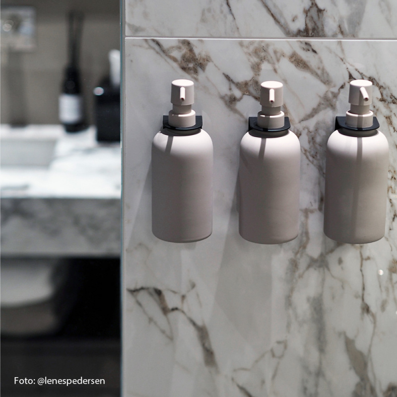 Base - Såpepumpeholder - Matt sort