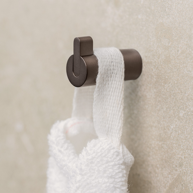 Flow - Enkel knagg - Brunet messing