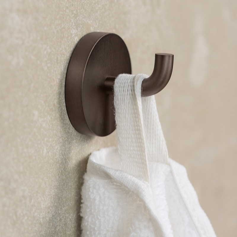 Calm - Enkel knagg - Brunet messing