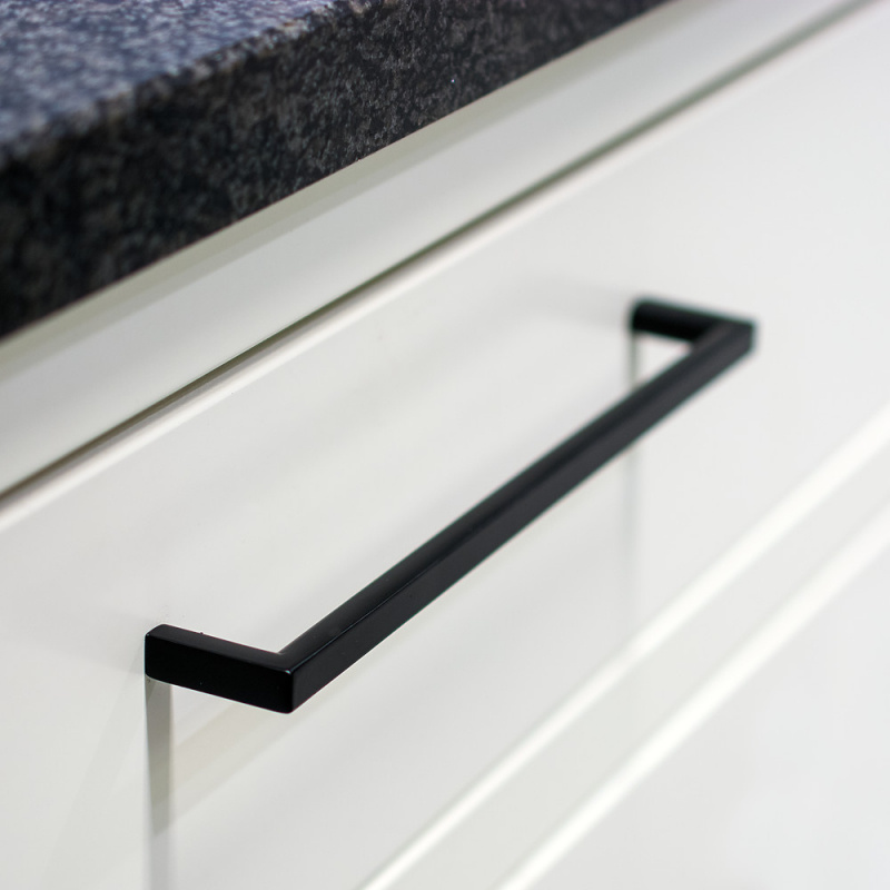 Håndtak 0143 svart c/c 192