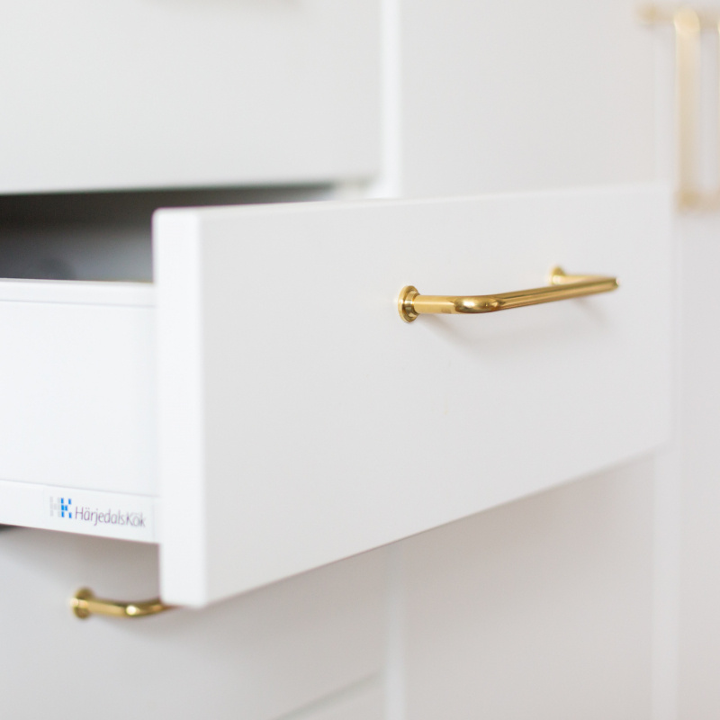 Håndtak 1353 i et vakkert kjøkken fra Härjedalskök