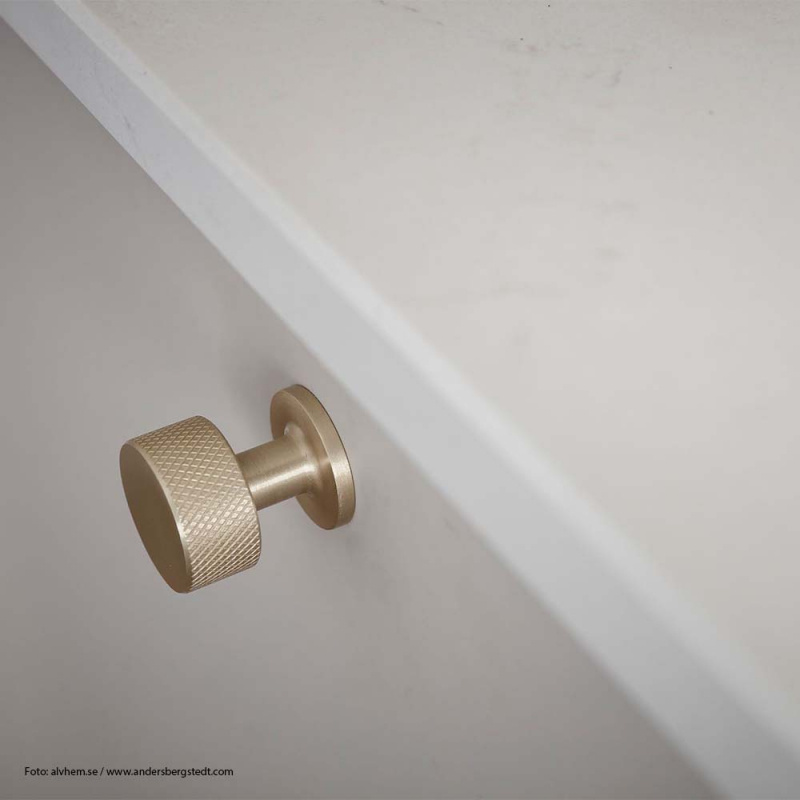 Knott Crest - Messing